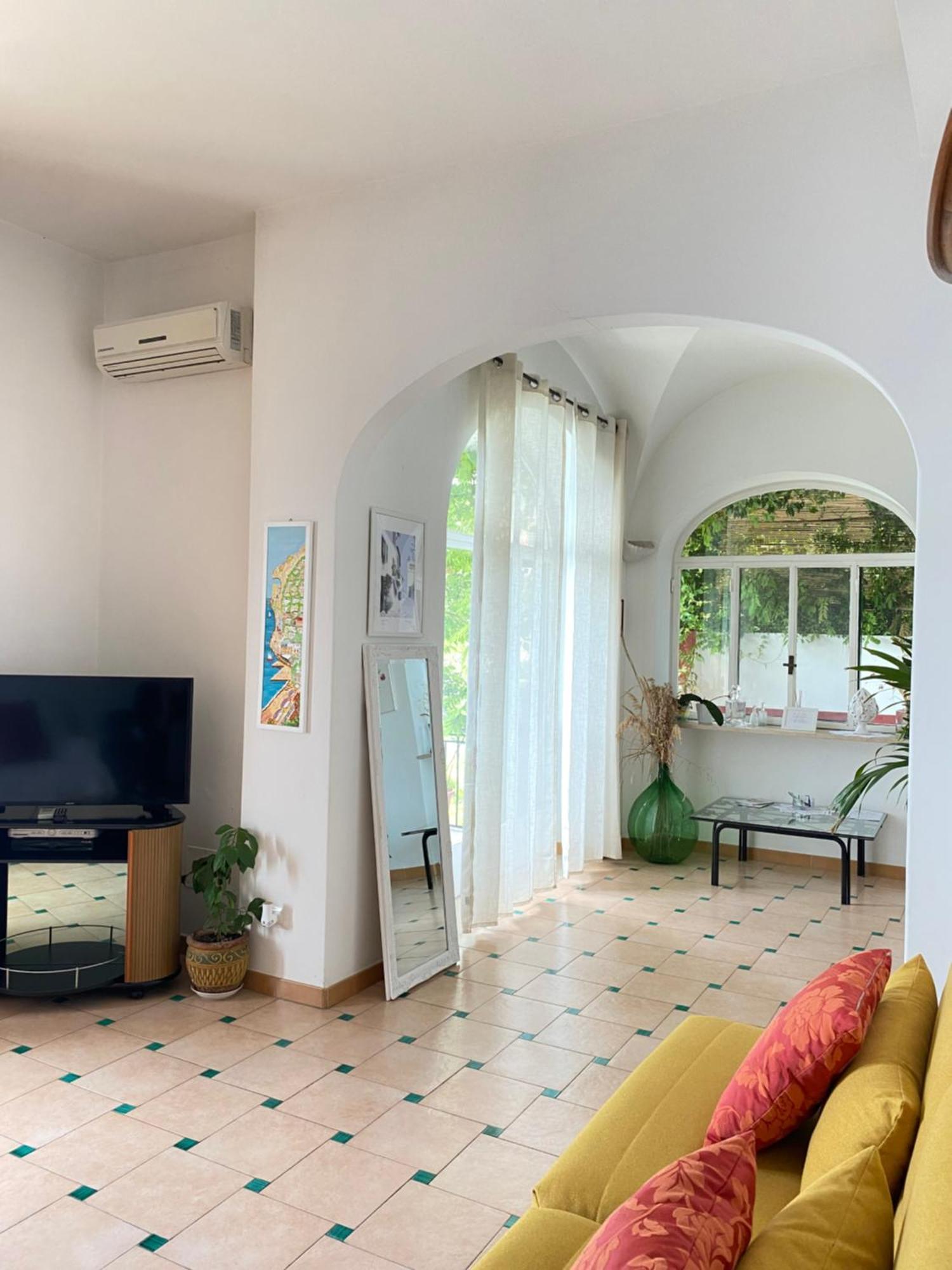 شقة Positano'S Flats المظهر الخارجي الصورة